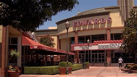 bakersfield ca movie theaters